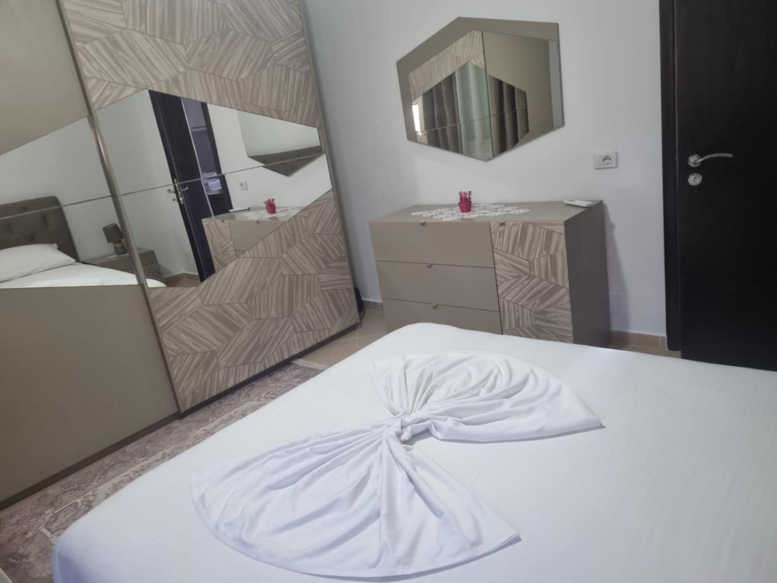 Vila Megi-Rent Room วญอเรอ ภายนอก รูปภาพ
