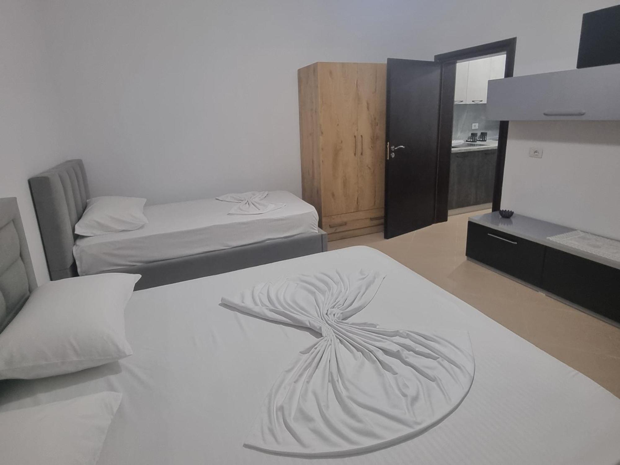 Vila Megi-Rent Room วญอเรอ ภายนอก รูปภาพ
