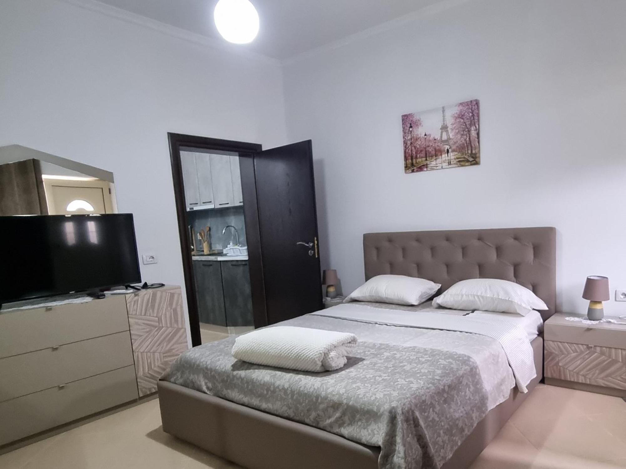 Vila Megi-Rent Room วญอเรอ ภายนอก รูปภาพ